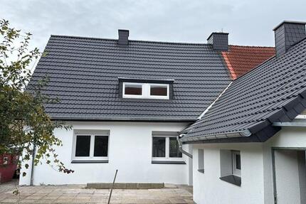 Erstbezug nach Kernsanierung - 160qm Doppelhaushälfte mit Garten 5 zimmer