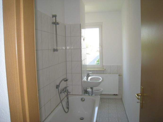 Etagenwohnung Weißenfels - 3 Zimmer, 59 m&sup2;, 420&euro; | Angebot:26540544