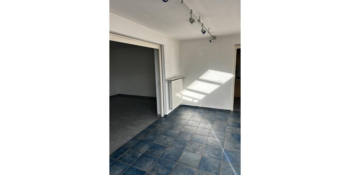Erdgeschoßwohnung Marktheidenfeld - 4 Zimmer, 107 m&sup2;, 1.080&euro; | Angebot:25609658