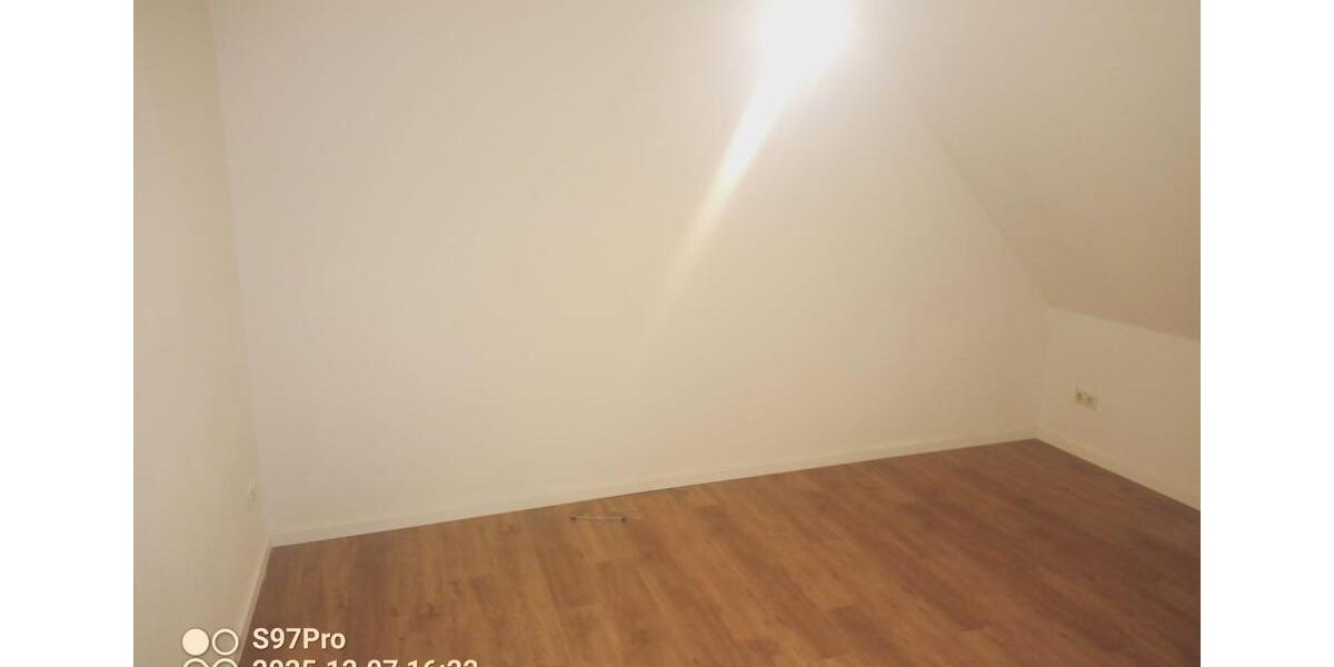 Dachgeschoßwohnung Preußisch Oldendorf - 2 Zimmer, 76 m&sup2;, 650&euro; | Angebot:25064610