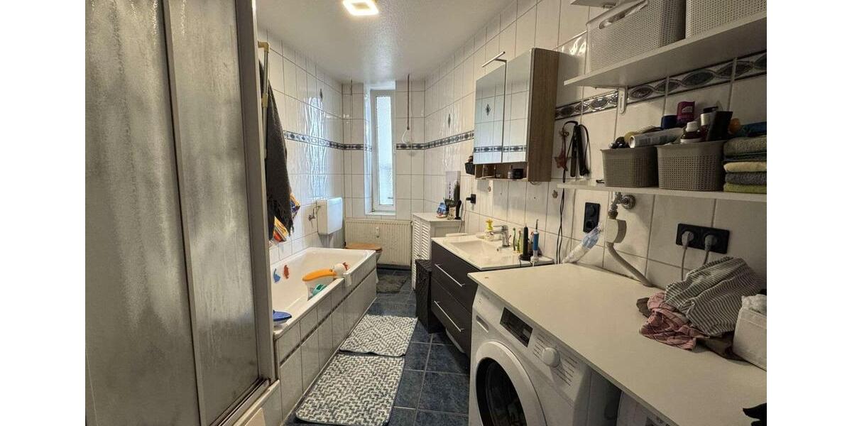 Erdgeschoßwohnung Lage - 6 Zimmer, 134 m&sup2;, 1.160&euro; | Angebot:25809455