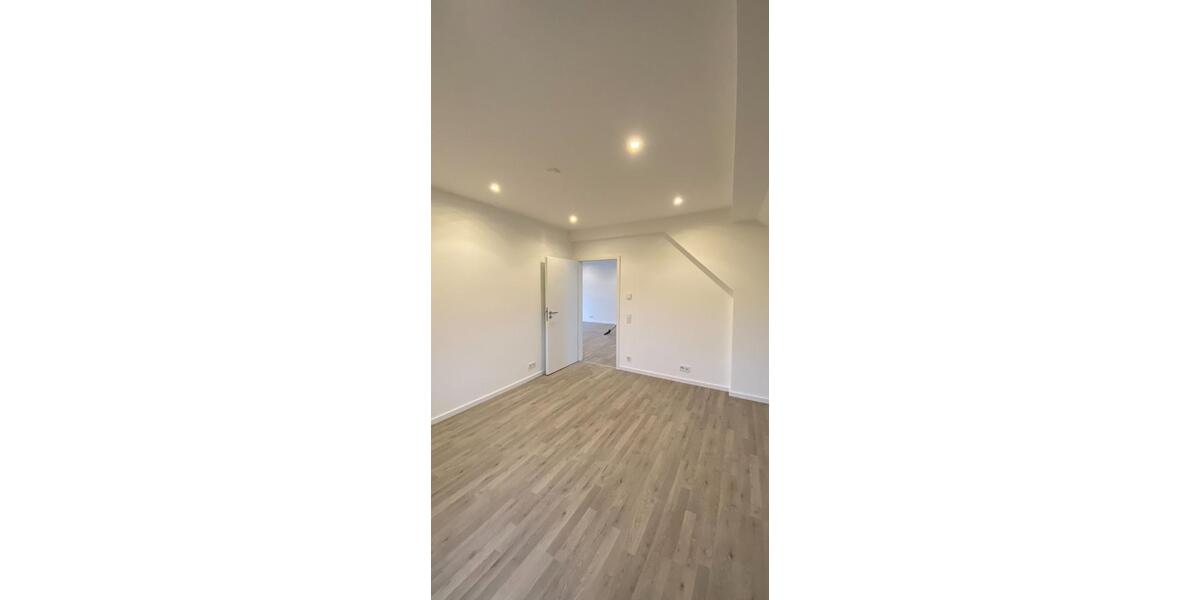 Dachgeschoßwohnung Heusweiler - 3 Zimmer, 88 m&sup2;, 880&euro; | Angebot:24338974