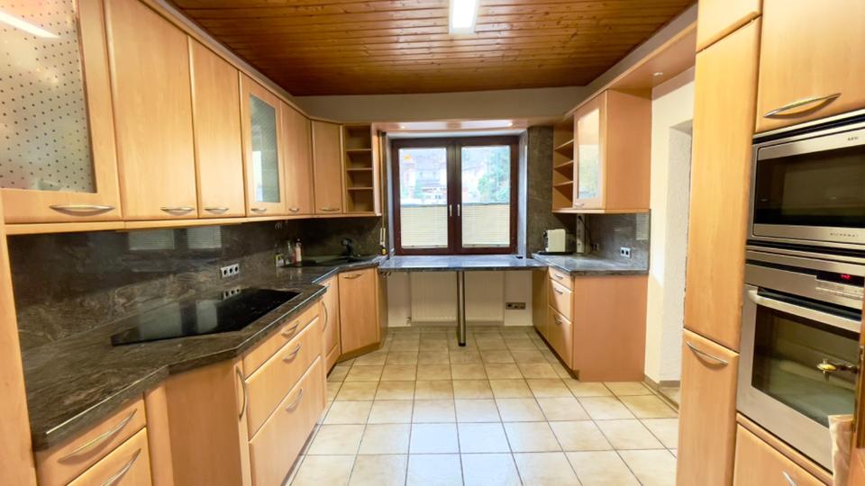 Doppelhaushälfte Bad Dürkheim - 5 Zimmer, 170 m&sup2;, 1.500&euro; | Angebot:25756085