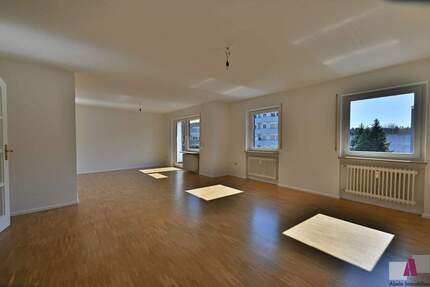 Wohnung Lörrach Tumringen - 3 Zimmer, 95 m&sup2;, 1.350&euro; | Angebot:25926510