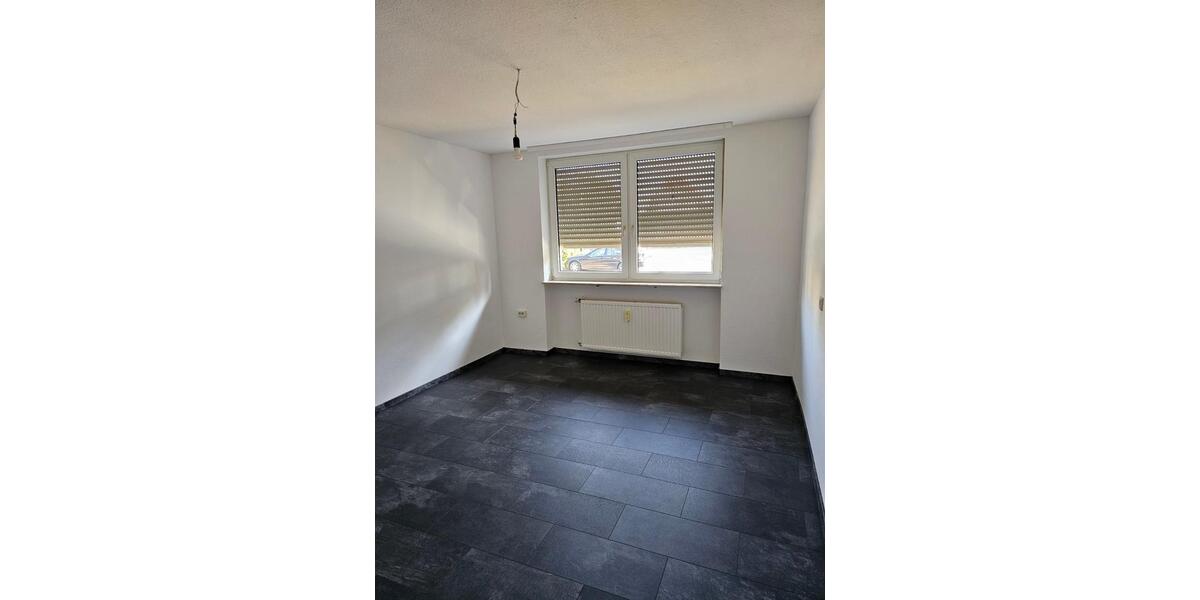 Erdgeschoßwohnung Walldürn - 5 Zimmer, 105 m&sup2;, 750&euro; | Angebot:25282570