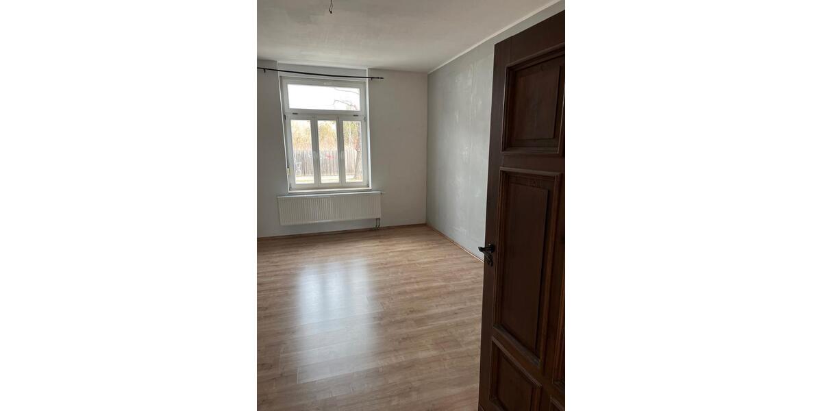 Erdgeschoßwohnung Güsten - 3 Zimmer, 88 m&sup2;, 450&euro; | Angebot:25974874