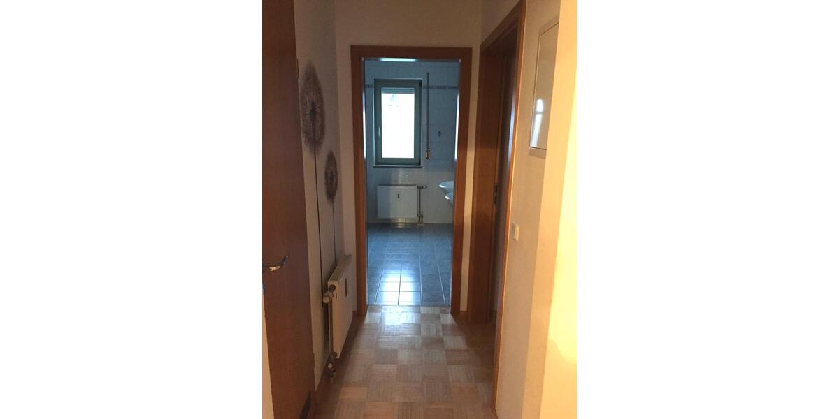 59qm Wohnung, Saal a.d.Donau, Küche Tiefgarage Bad mit Wanne 2 zimmer