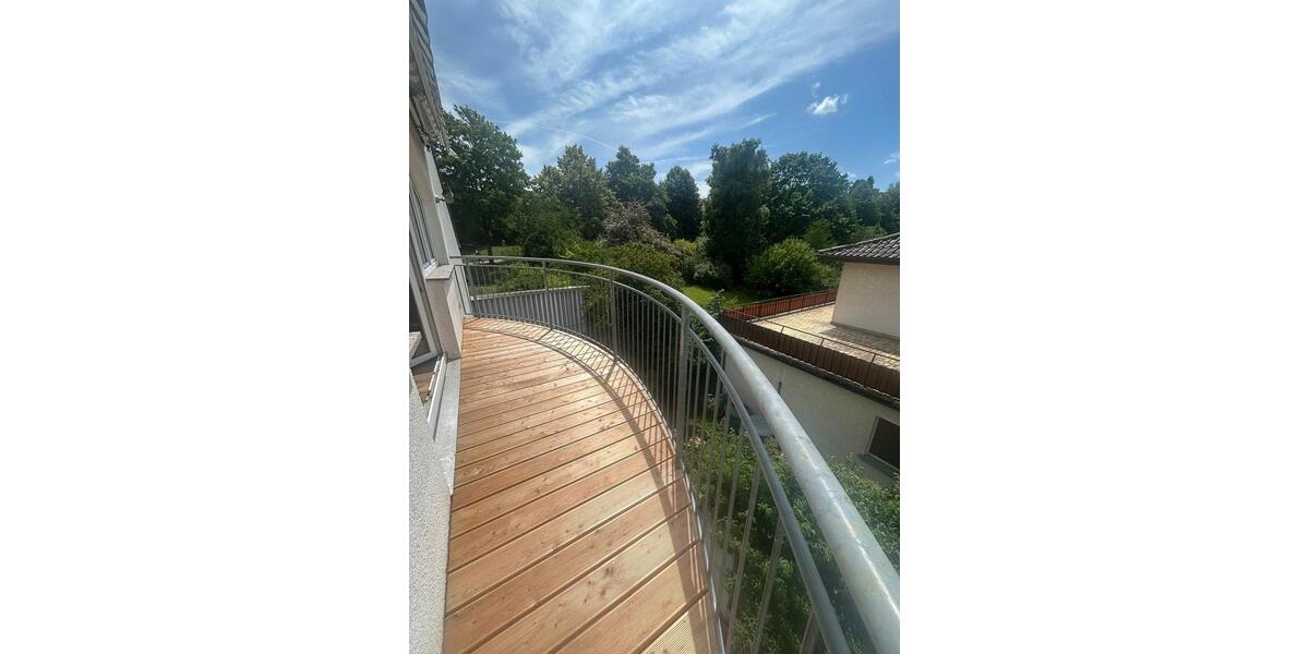 Dachgeschoßwohnung Künzell - 4 Zimmer, 160 m&sup2;, 1.390&euro; | Angebot:23555126