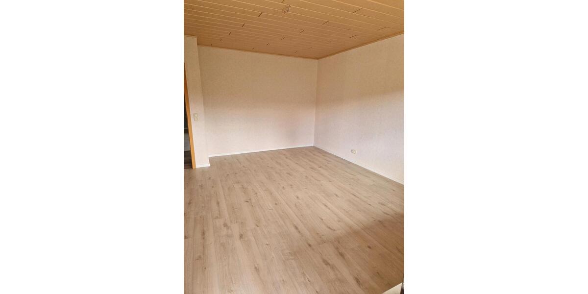 Erdgeschoßwohnung Hargesheim - 5 Zimmer, 136 m&sup2;, 1.260&euro; | Angebot:26221498