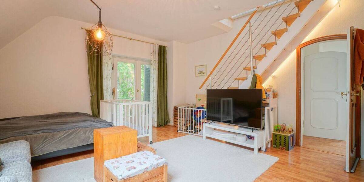 Etagenwohnung Duisburg Dellviertel - 3 Zimmer, 110 m&sup2;, 1.100&euro; | Angebot:26569409