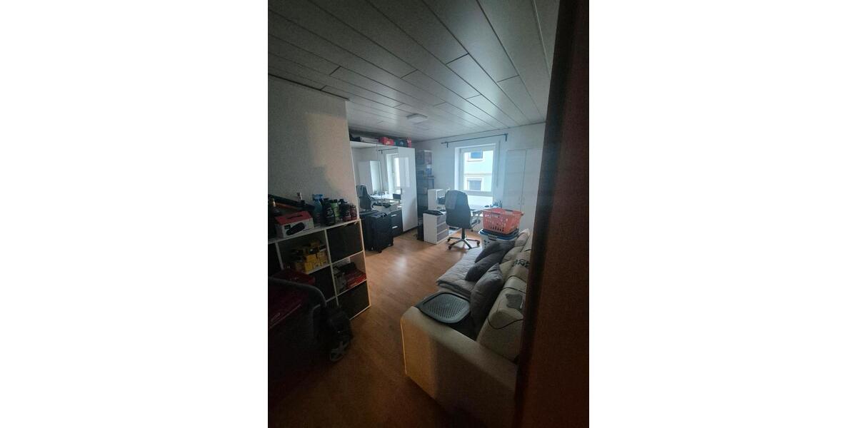 Etagenwohnung Niederwerrn - 3 Zimmer, 92 m&sup2;, 800&euro; | Angebot:25935691