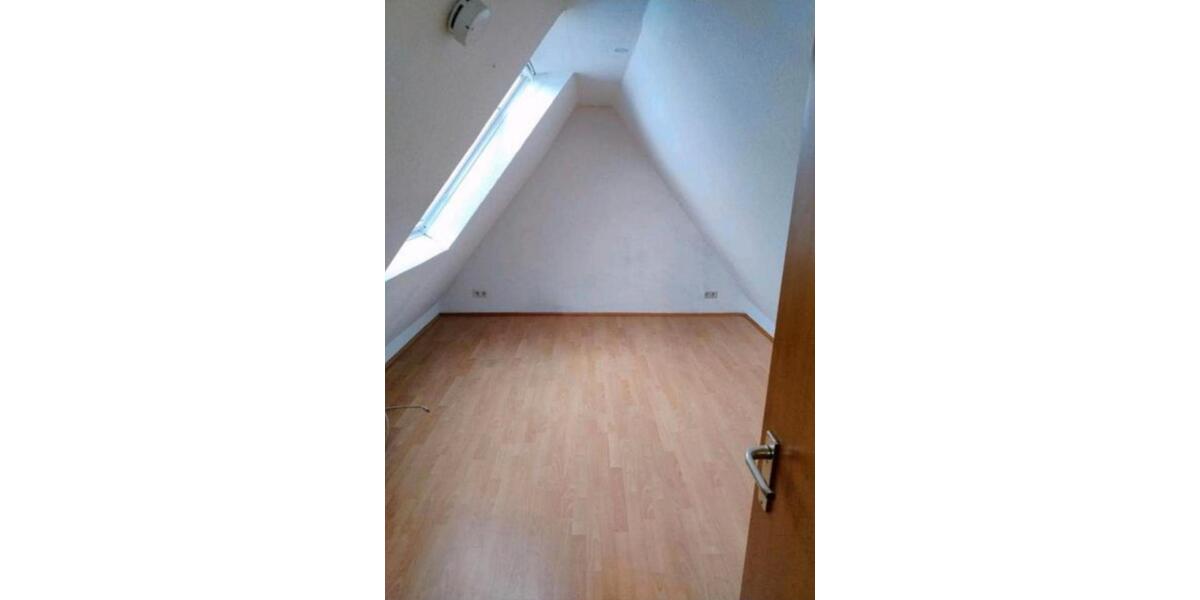 Dachgeschoßwohnung Gelsenkirchen Gelsenkirchen-Mitte - 3 Zimmer, 70 m&sup2;, 570&euro; | Angebot:24375080