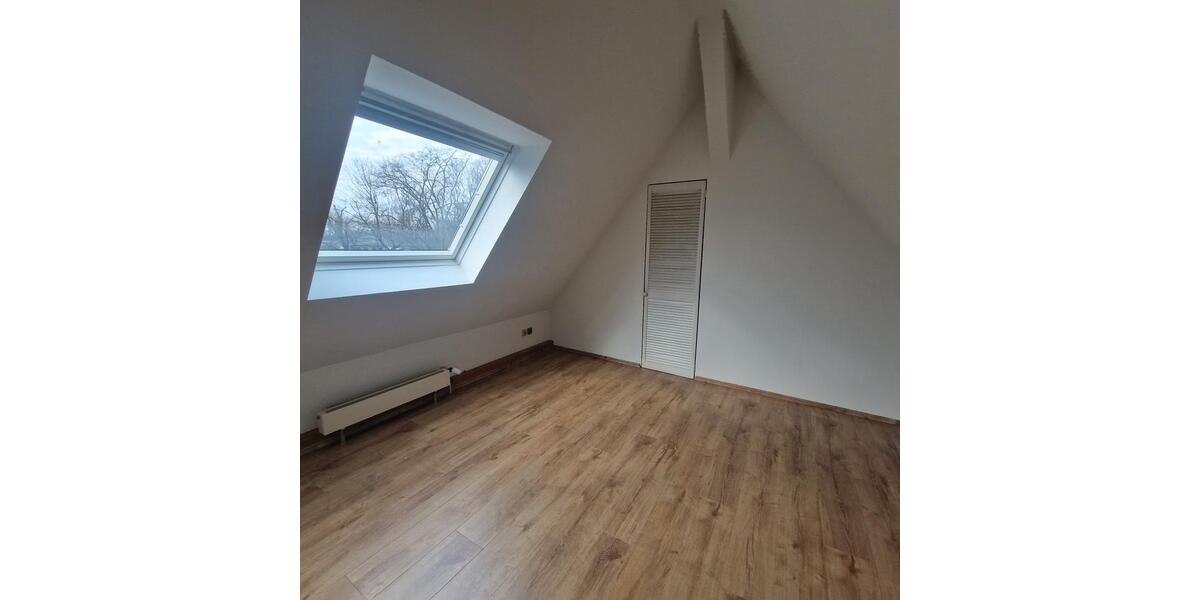 Individueller Schnitt - frisch renoviert - Wohnen in einer schönen Villa in Radebeul-Mitte 4 zimmer