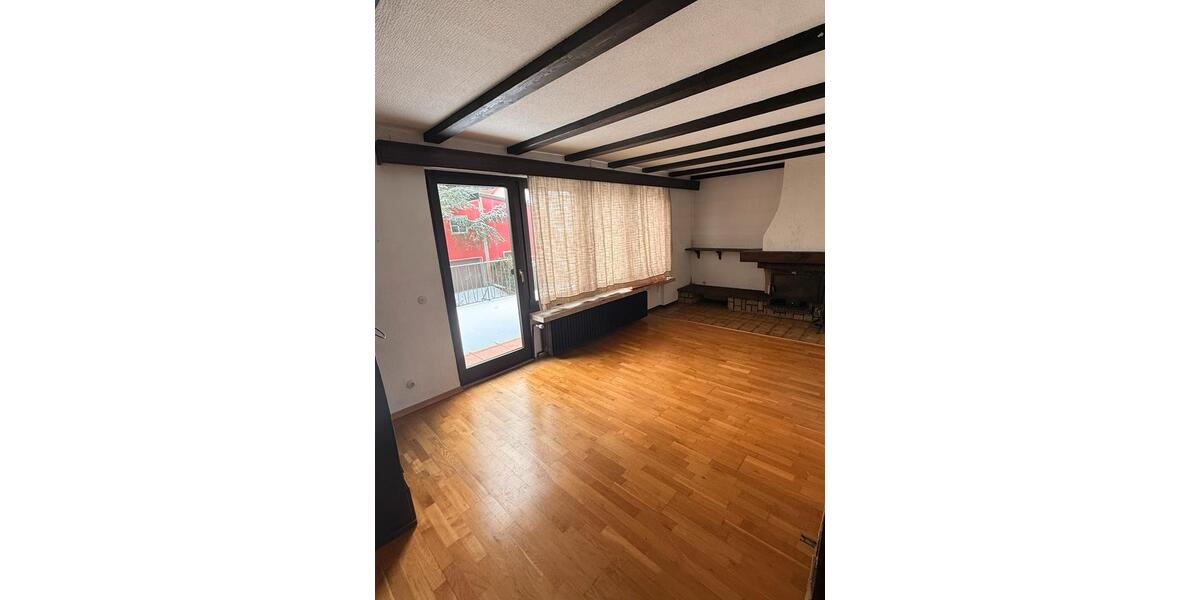 Großes Einfamilienhaus zur Miete in ElmSchwalbach 7 zimmer