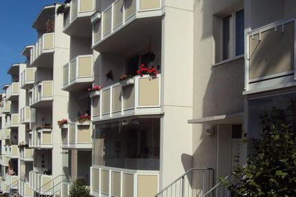 Tolle 2-Raum-Wohnung mit Badewanne u. großem Balkon zimmer