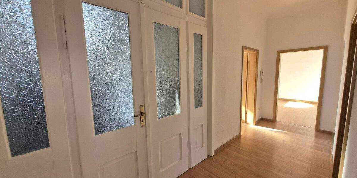 Etagenwohnung Gotha - 4 Zimmer, 91 m&sup2;, 732&euro; | Angebot:25279650