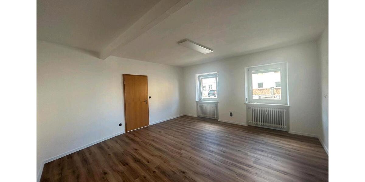 Gewerbeobjekt Hallstadt - 10&euro; | Angebot:26473310