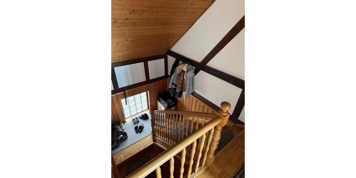 Dachgeschoßwohnung Marburg - 3 Zimmer, 80 m&sup2;, 380&euro; | Angebot:24703221