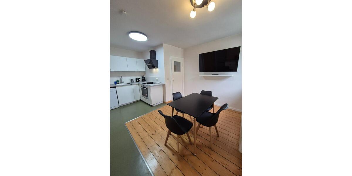 Wohnen auf Zeit Merseburg - 14 Zimmer, 300 m&sup2;, 18&euro; | Angebot:25024627