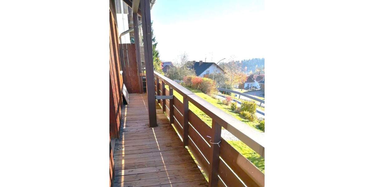 Sonnige Wohnung im 01. OG mit Kachelofen - 2 Zimmer- im OT Solla 2 zimmer