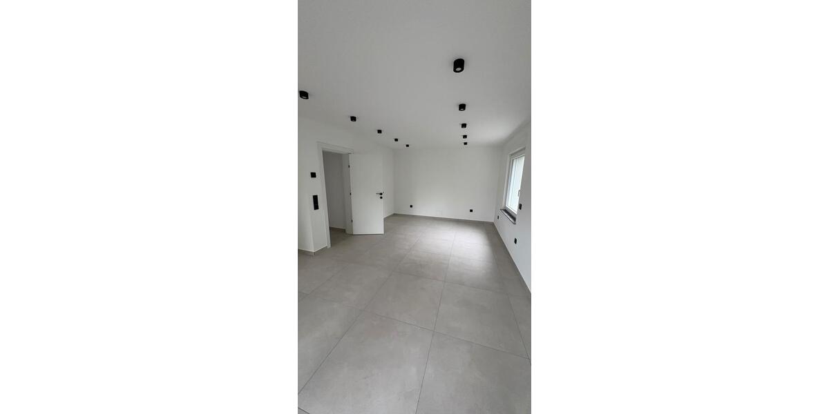 Dachgeschoßwohnung Wermelskirchen - 3 Zimmer, 70 m&sup2;, 1.250&euro; | Angebot:26505466