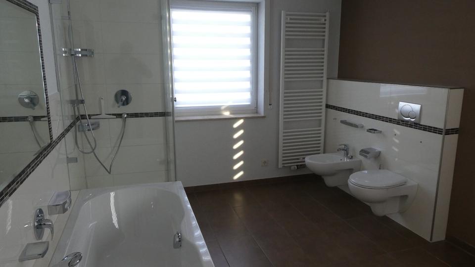 Etagenwohnung Friedrichshafen Ailingen - 7 Zimmer, 196 m&sup2;, 2.100&euro; | Angebot:26071877
