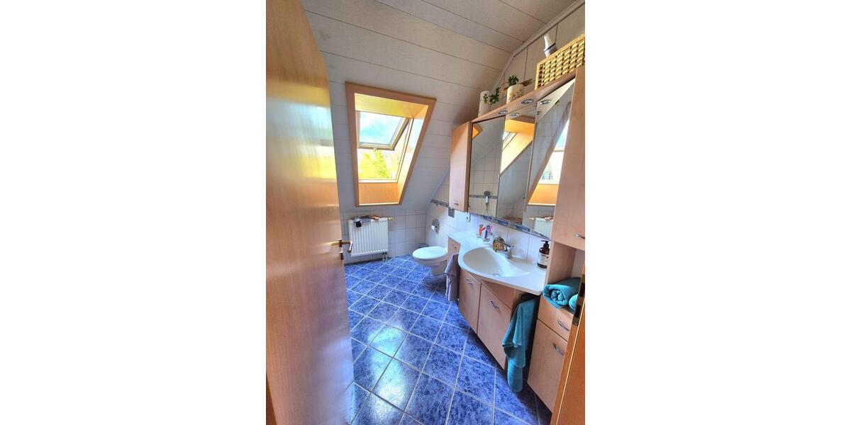 Dachgeschoßwohnung Raddestorf - 3 Zimmer, 95 m&sup2;, 1.160&euro; | Angebot:26050342