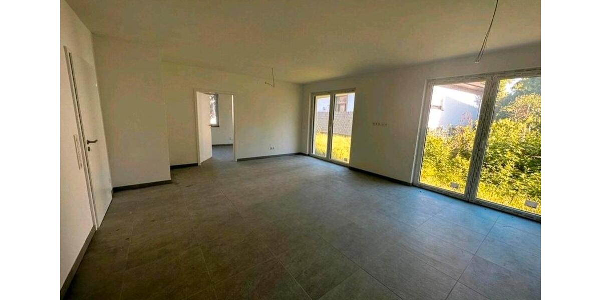 Erdgeschoßwohnung Löhne - 3 Zimmer, 104 m&sup2;, 1.150&euro; | Angebot:26561750