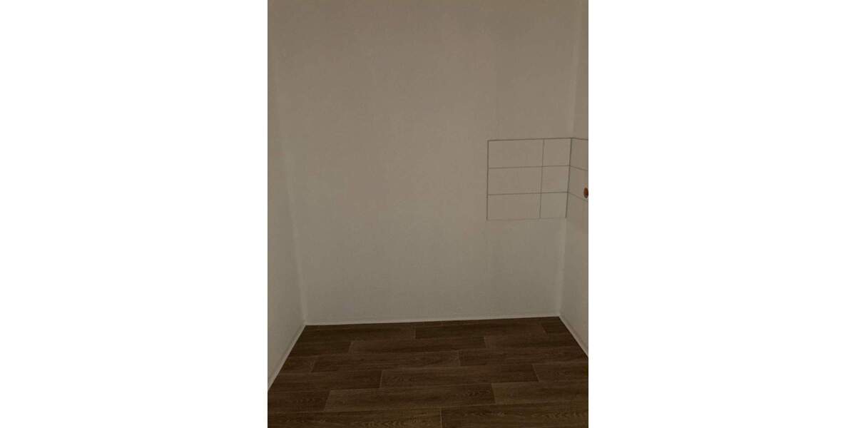 Etagenwohnung Gera Lusan - 2 Zimmer, 50 m&sup2;, 295&euro; | Angebot:25051302