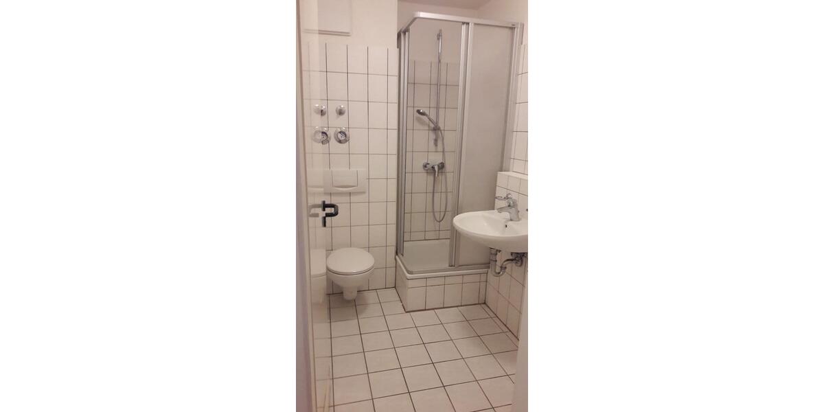 Etagenwohnung Nittendorf - 1 Zimmer, 32 m&sup2;, 395&euro; | Angebot:24270768