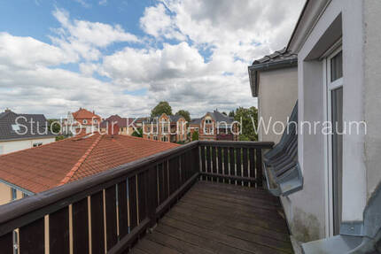 SfKW - Ab 102025 - Balkon - Tageslichtbad mit Dusche und Wanne - Traumhafte Wohnung über den Dächern von Dresden-Briesnitz
