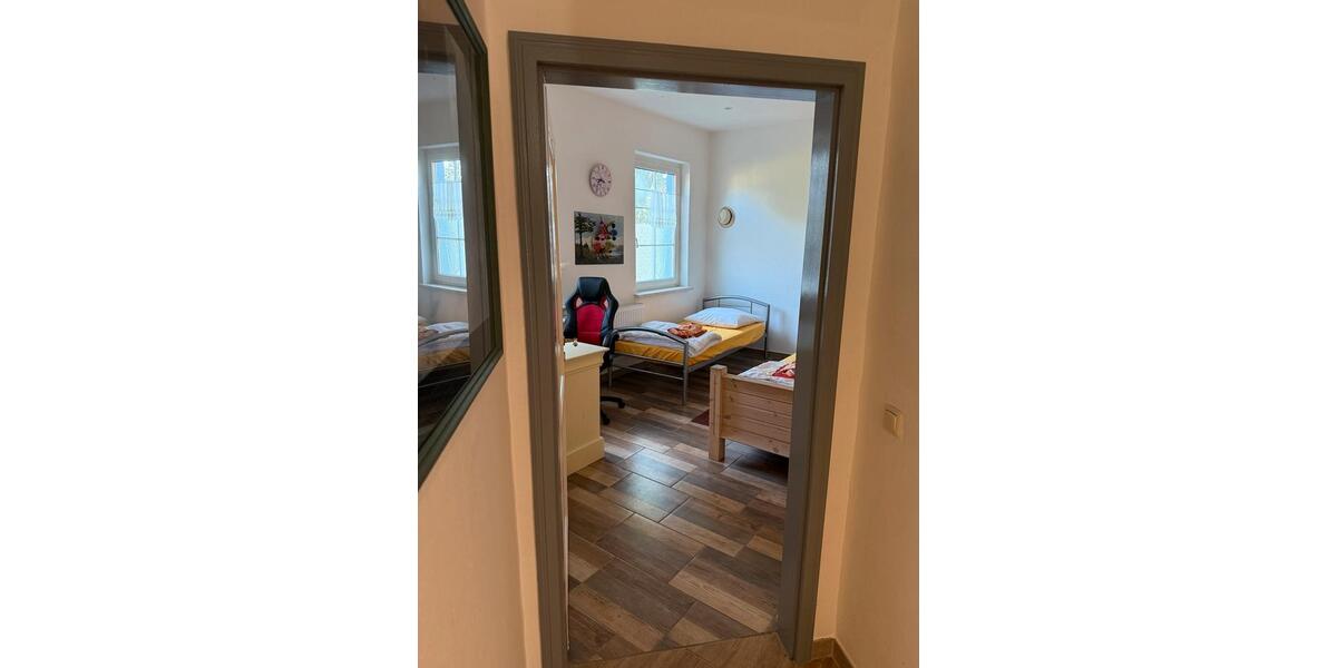 Etagenwohnung Bützow - 4 Zimmer, 100 m&sup2;, 1.300&euro; | Angebot:25961025