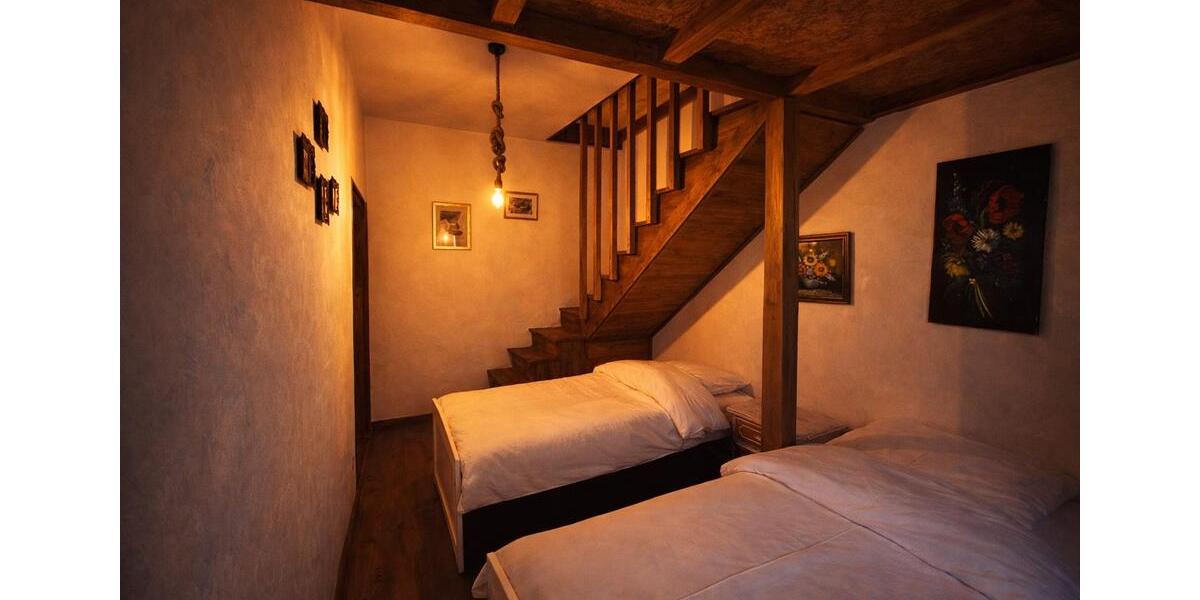 Dachgeschoßwohnung Plauen Altstadt - 5 Zimmer, 115 m&sup2;, 800&euro; | Angebot:25873364