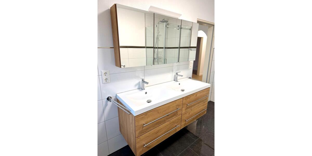 Etagenwohnung Bischofsmais - 4 Zimmer, 132 m&sup2;, 990&euro; | Angebot:25926217