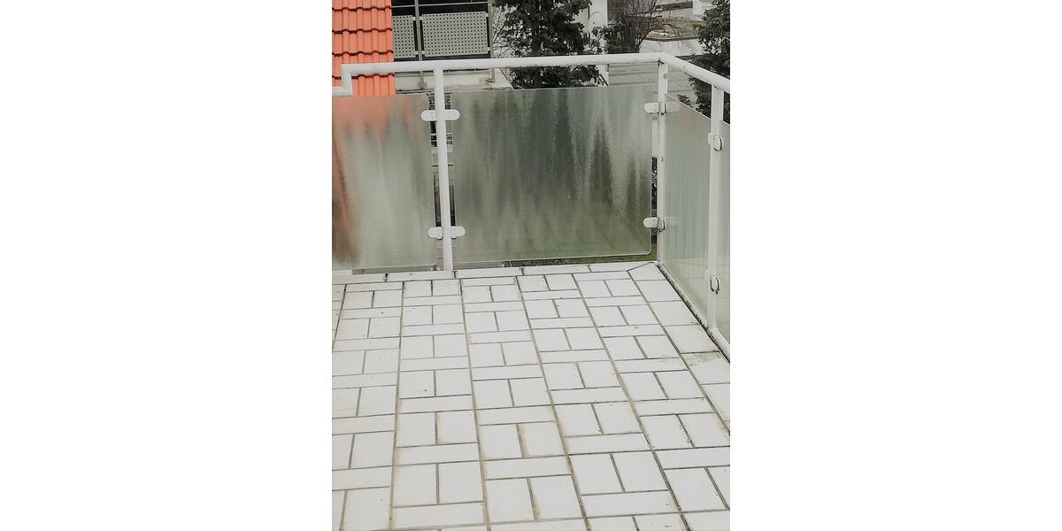 Dachgeschoßwohnung Münster (Hessen) - 4 Zimmer, 95 m&sup2;, 990&euro; | Angebot:24679176