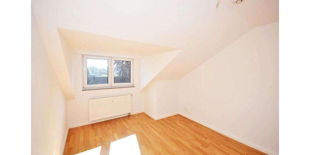 Dachgeschoßwohnung Bargteheide - 3 Zimmer, 95 m&sup2;, 1.330&euro; | Angebot:26678330