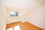 Dachgeschoßwohnung Bargteheide - 3 Zimmer, 95 m&sup2;, 1.330&euro; | Angebot:26678330