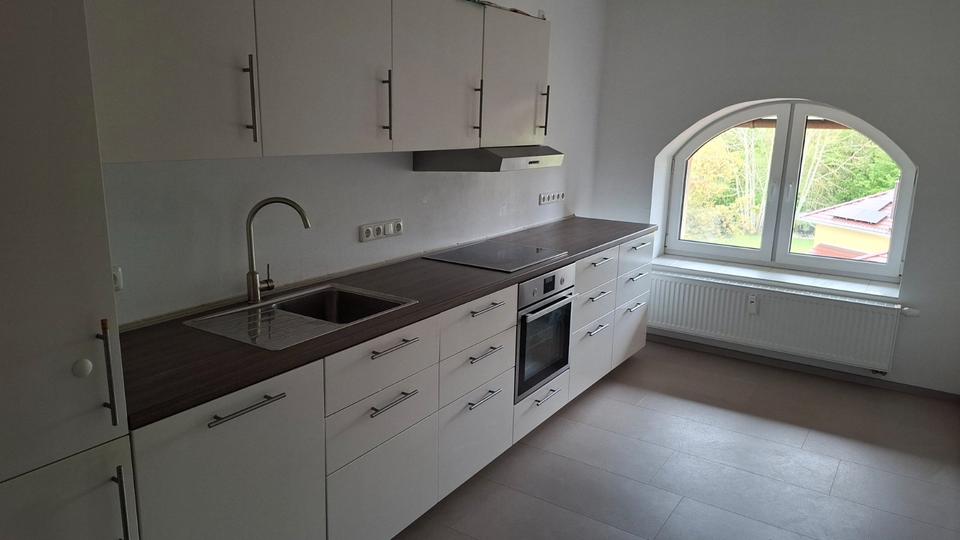 Etagenwohnung Hildburghausen - 3 Zimmer, 100 m&sup2;, 800&euro; | Angebot:26490551