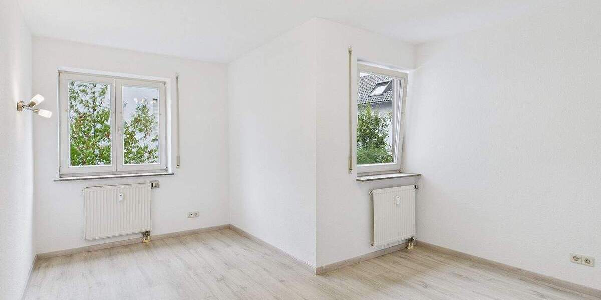 Charmante Wohnung in Warmbronn: Drei Zimmer, Tiefgarage und eine ruhige Lage in Wald- und Feld Nähe 3 zimmer