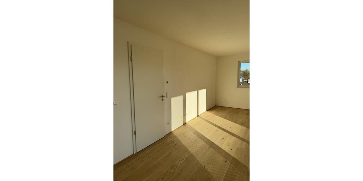 Etagenwohnung Freilassing - 2 Zimmer, 60 m&sup2;, 1.275&euro; | Angebot:26534451