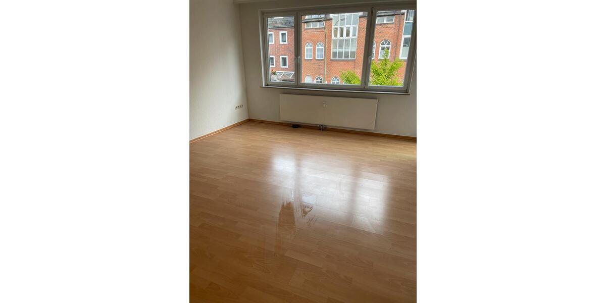 Etagenwohnung Elmshorn - 2 Zimmer, 60 m&sup2;, 720&euro; | Angebot:25944642