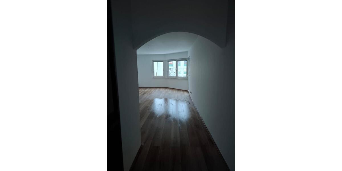 Etagenwohnung Kassel Bettenhausen - 3 Zimmer, 95 m&sup2;, 1.450&euro; | Angebot:24870327