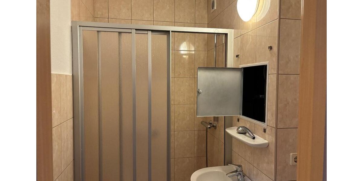 Etagenwohnung Querfurt - 1 Zimmer, 24 m&sup2;, 155&euro; | Angebot:22005826