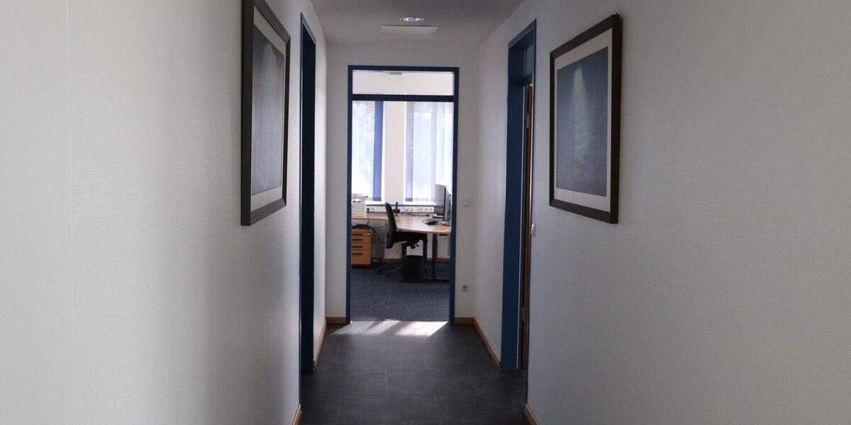 Gewerbeobjekt Herrieden Schernberg - 7 Zimmer, 220 m&sup2;, 2.528&euro; | Angebot:25733893