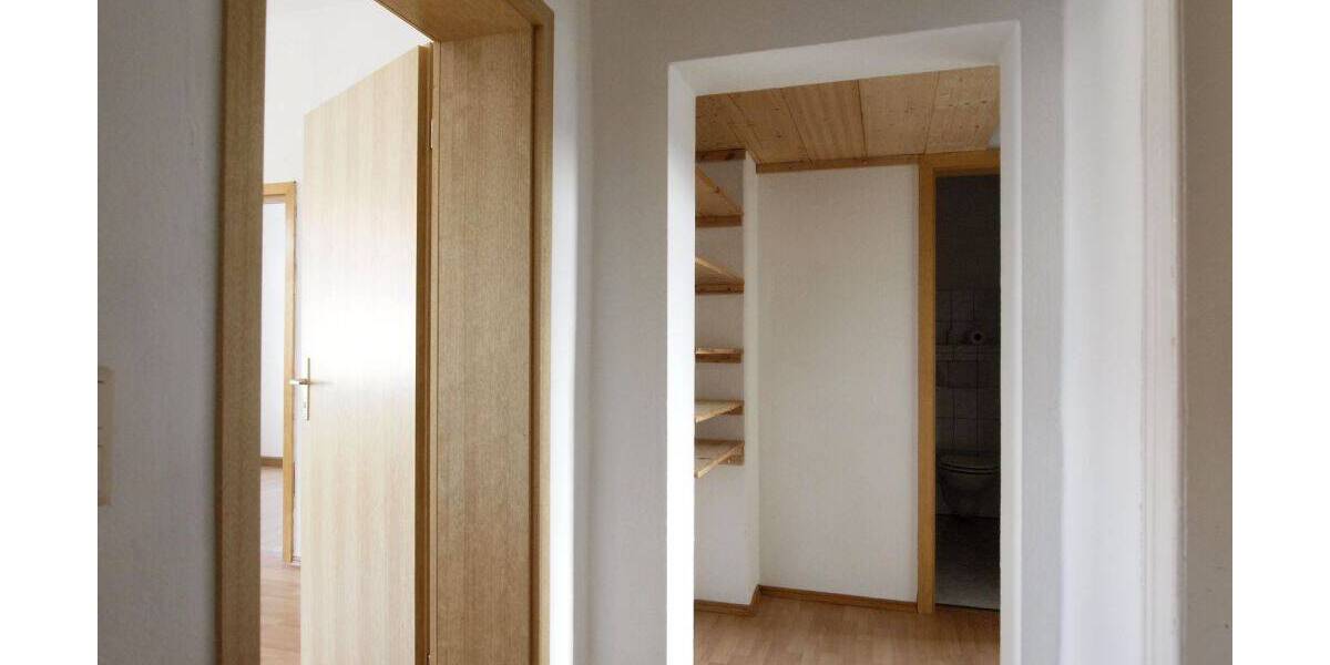 Etagenwohnung Frankenberg - 2 Zimmer, 51 m&sup2;, 320&euro; | Angebot:26570581