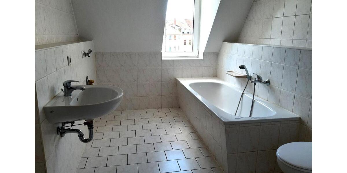 Dachgeschoßwohnung Döbeln - 3 Zimmer, 60 m&sup2;, 125&euro; | Angebot:23788046