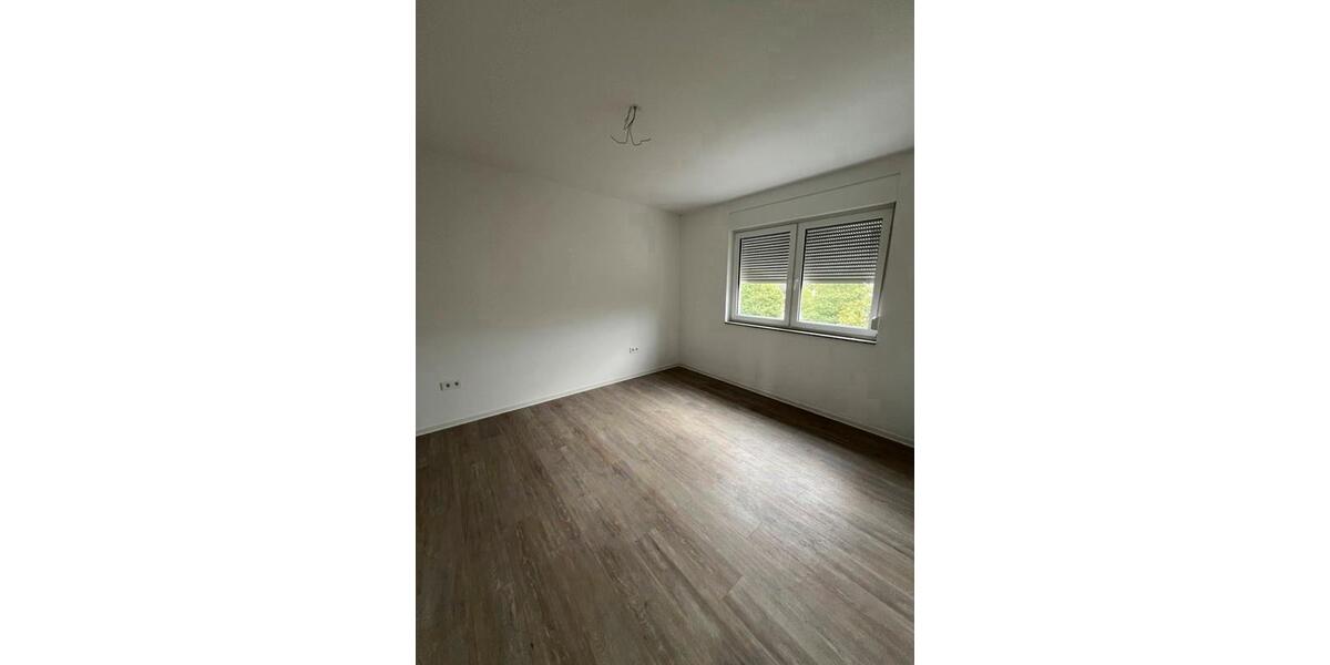 Etagenwohnung Grevenbroich - 2 Zimmer, 75 m&sup2;, 861&euro; | Angebot:22209753