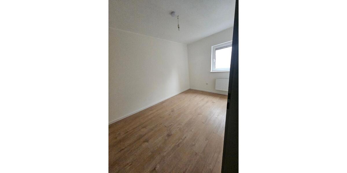 Erdgeschoßwohnung Sundern (Sauerland) - 3 Zimmer, 63 m&sup2;, 680&euro; | Angebot:26491264