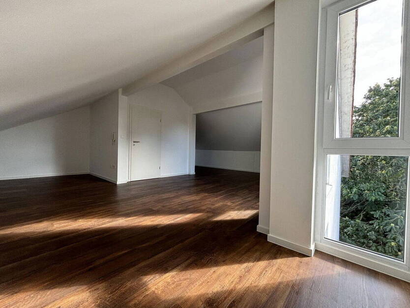 Lichtdurchflutete Doppelhaushälfte in Neckarsulm - zentral gelegen