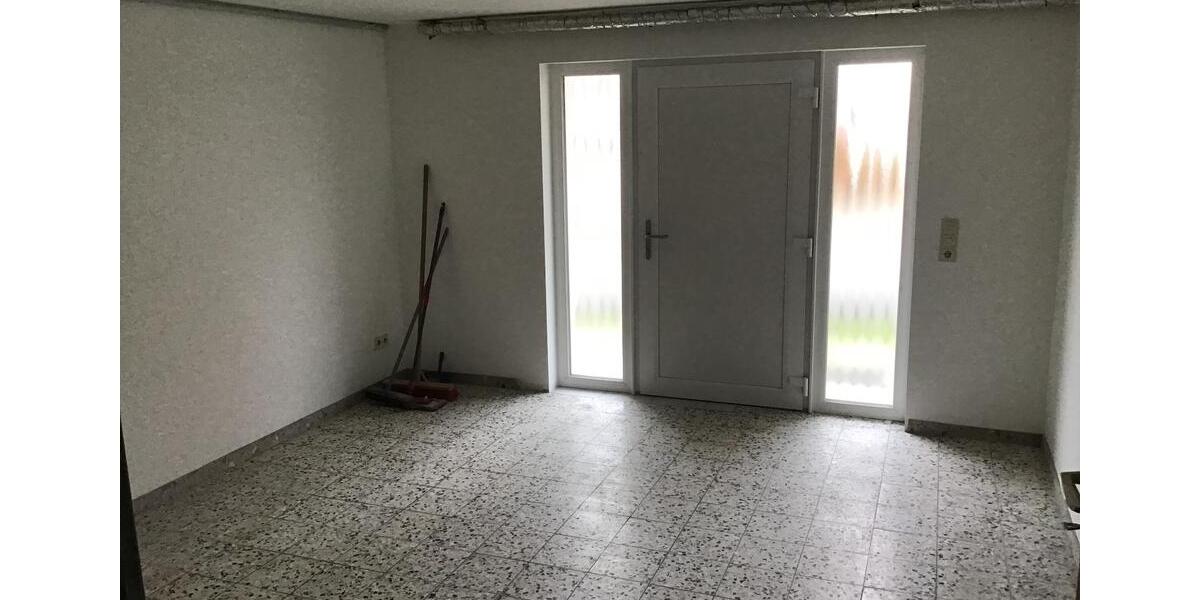 Mehrfamilienhaus, Wohnhaus Gilserberg - 8 Zimmer, 225 m&sup2;, 1.500&euro; | Angebot:24099540